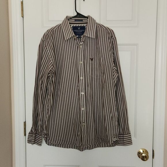 American Eagle Outfitters Vintage Fit Size XL Button down Brown and White - Picture 1 of 4
